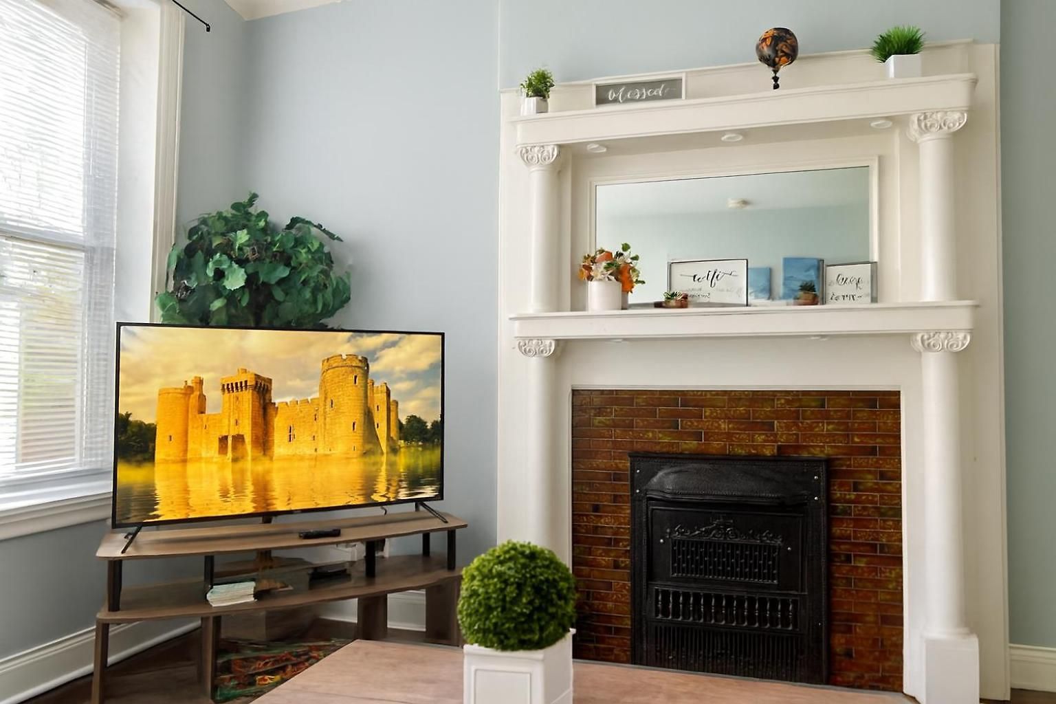 Apartment Prime Wrigley Spot Workspace Chicago