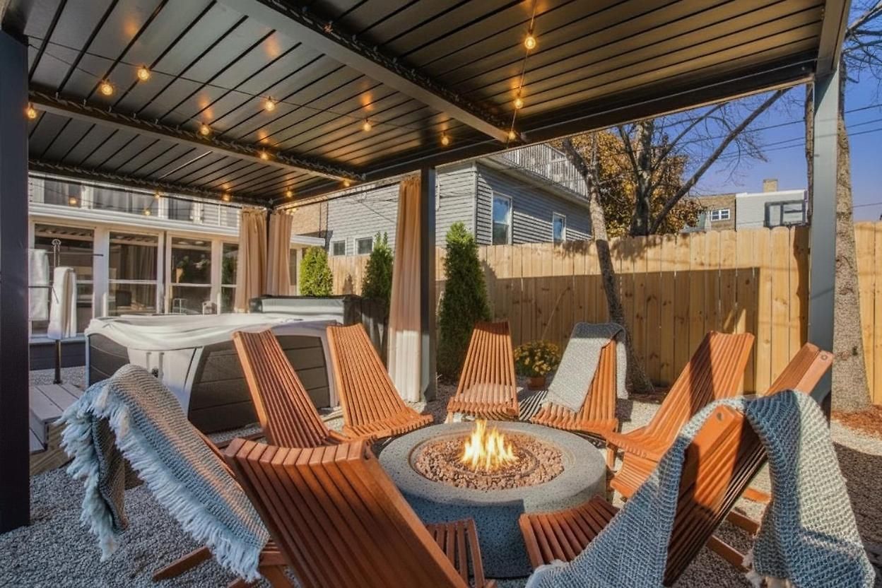 Holiday home The Retreat - Hot Tub, Theater, Game Room, Fire Pit, Bar, Sleeps 14 *