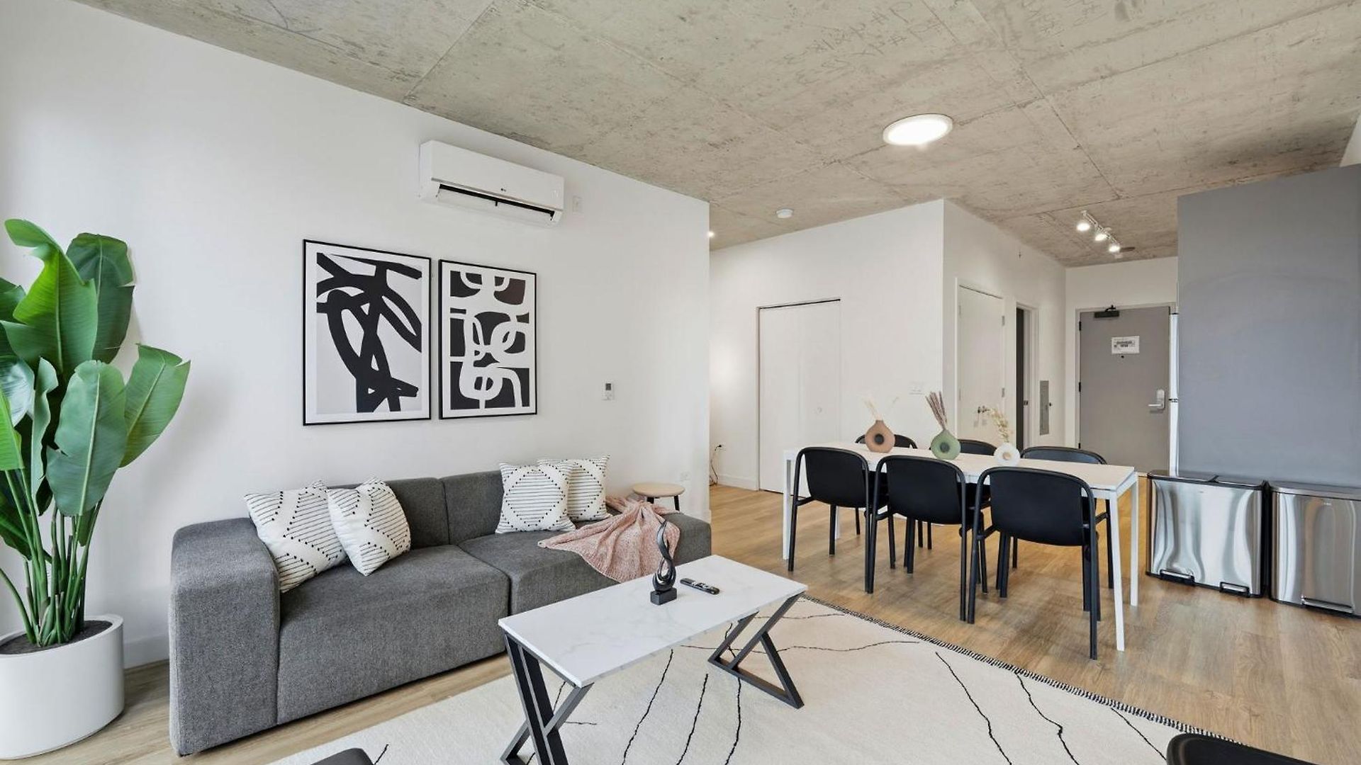 Envitae 4br Modern Sleek Holiday home