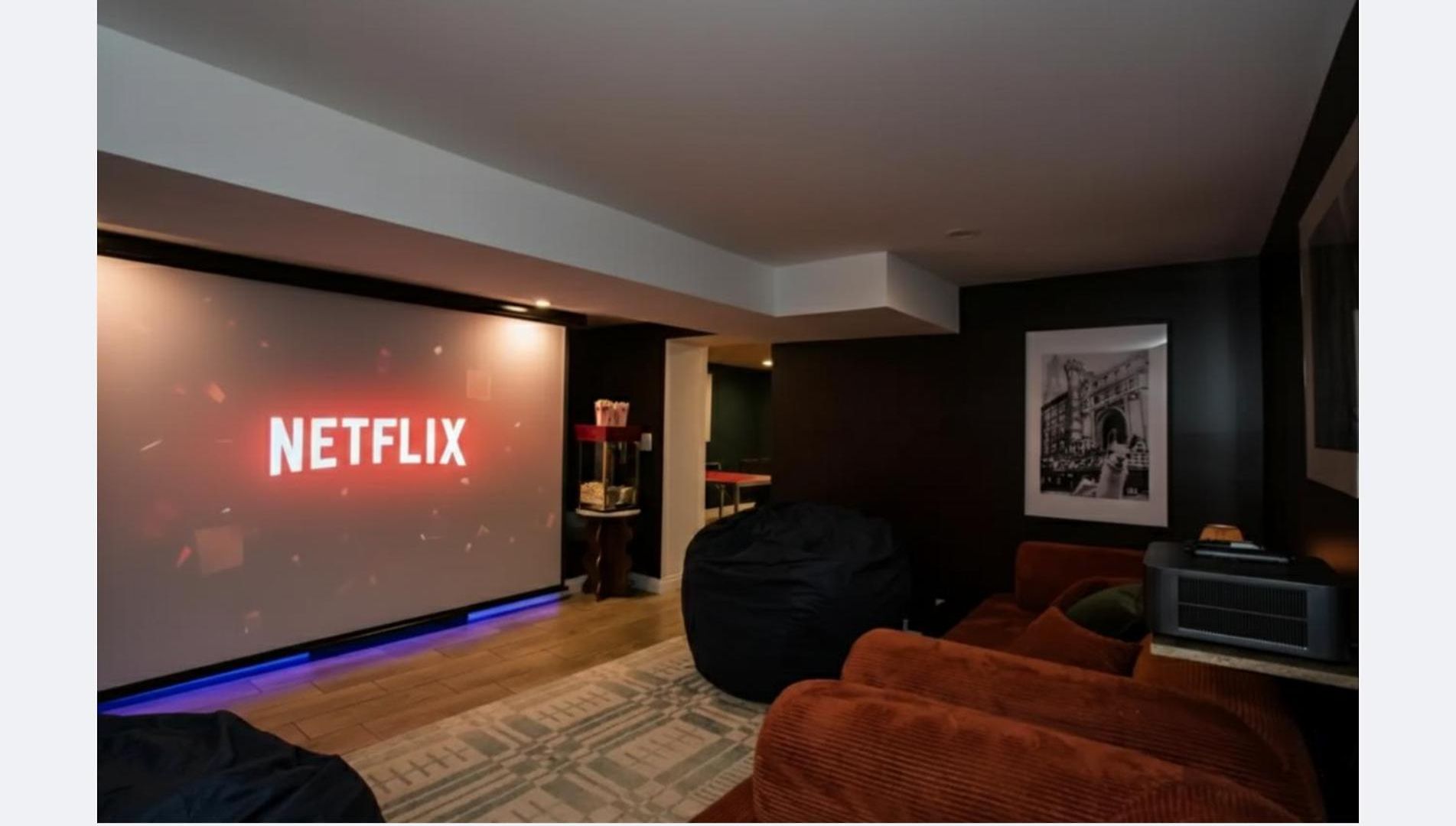 The Retreat - Hot Tub, Theater, Game Room, Fire Pit, Bar, Sleeps 14 *