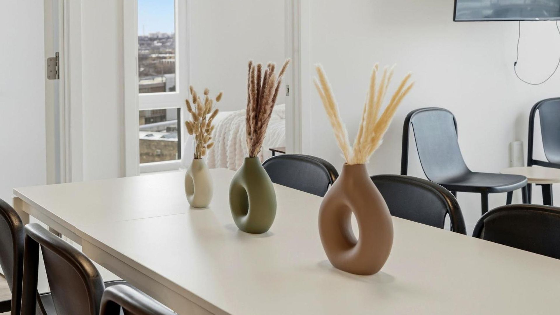 Envitae 4br Modern Sleek Holiday home Chicago