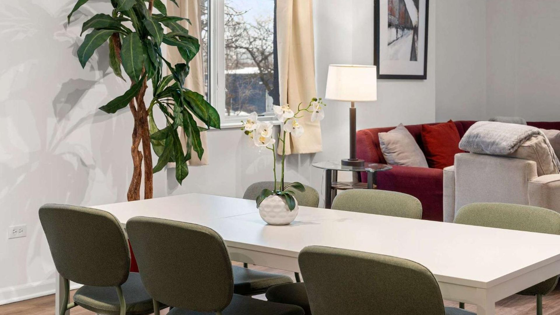 Stylish 3br Gem In Prime Location