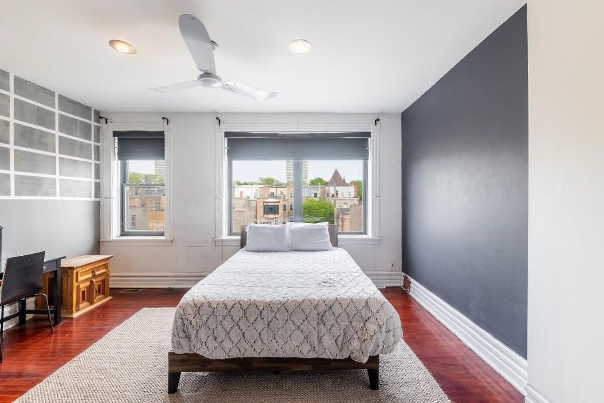 Modern 4 Bedroom Greystone