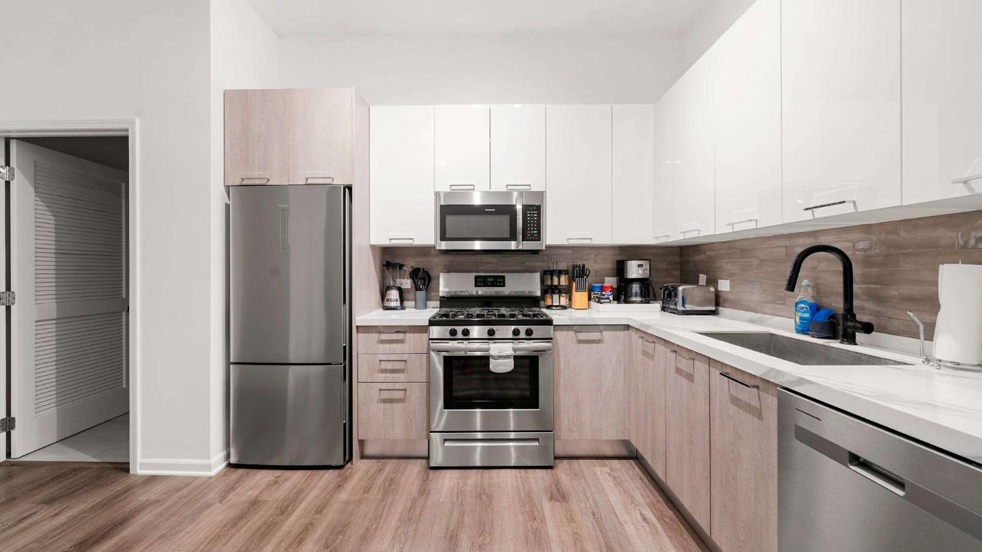 Spacious 3br Urban Getaway W Gym Holiday home *