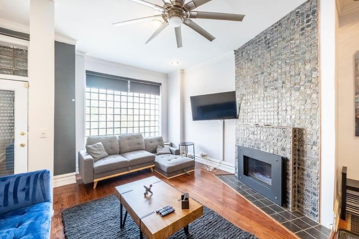 Holiday home Modern 4 Bedroom Greystone Chicago