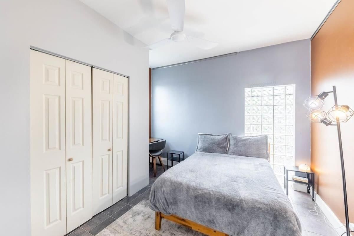 Holiday home Modern 4 Bedroom Greystone *