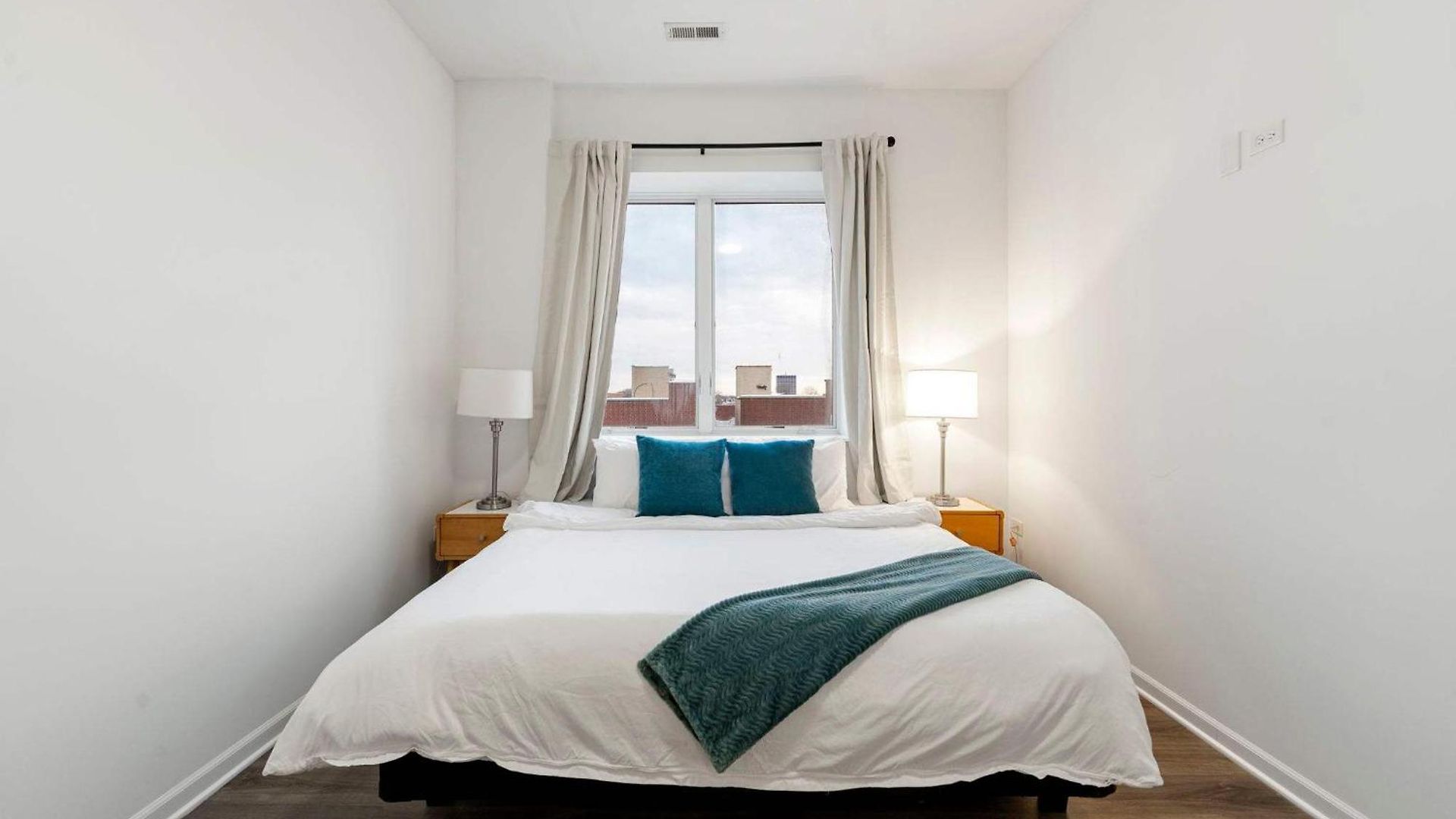 Spacious 3br Urban Getaway W Gym Holiday home Chicago