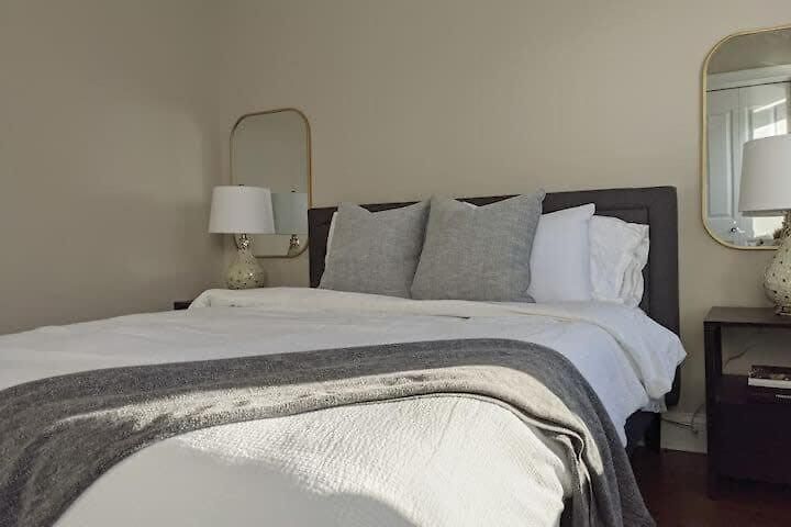 Modern 4 Bedroom In Lakeview Chicago
