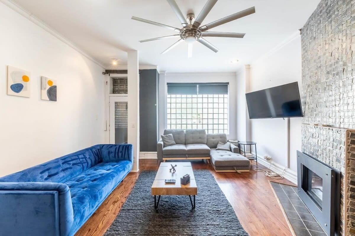 Modern 4 Bedroom Greystone Chicago