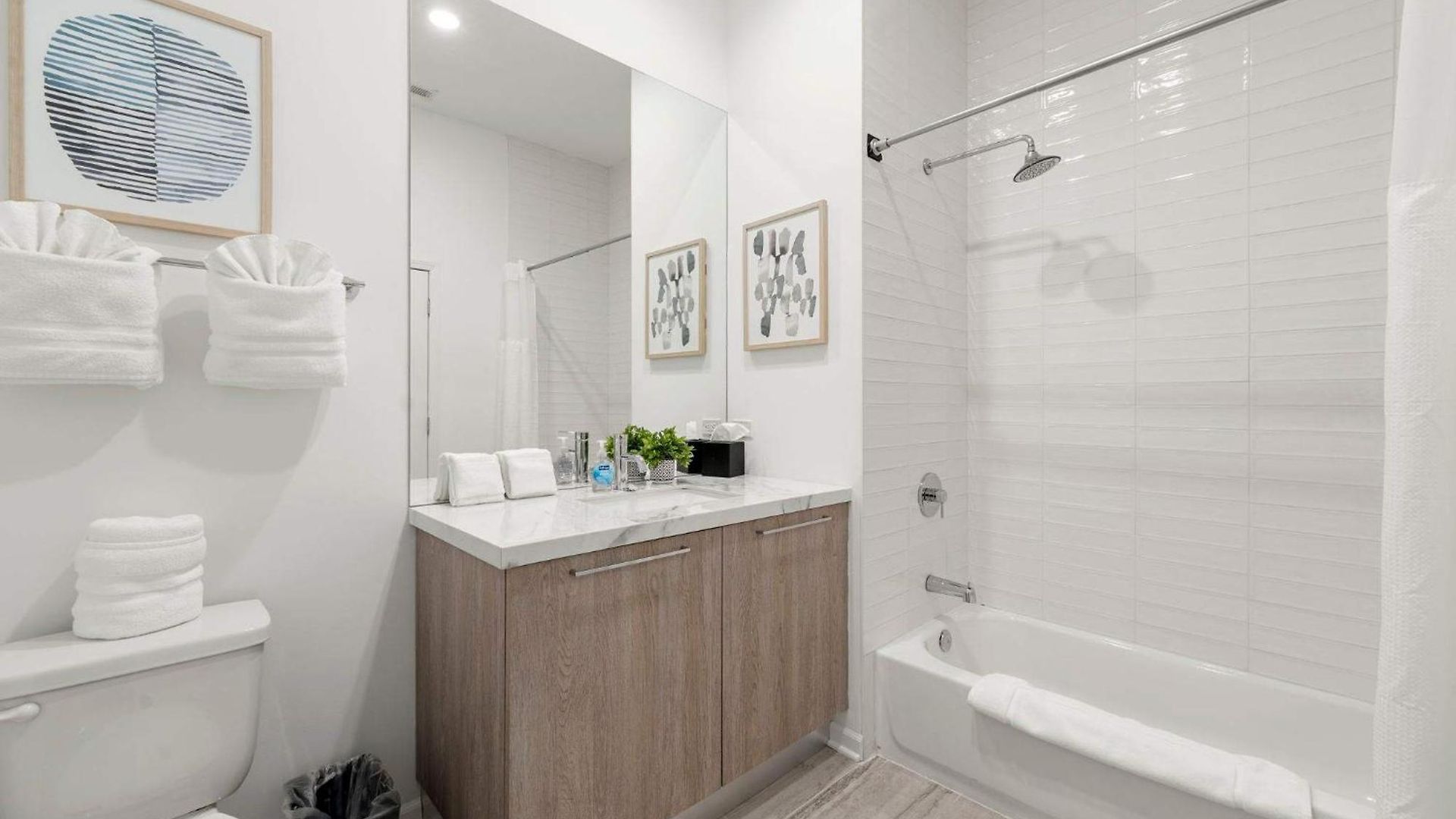 Spacious 3br Urban Getaway W Gym * Chicago