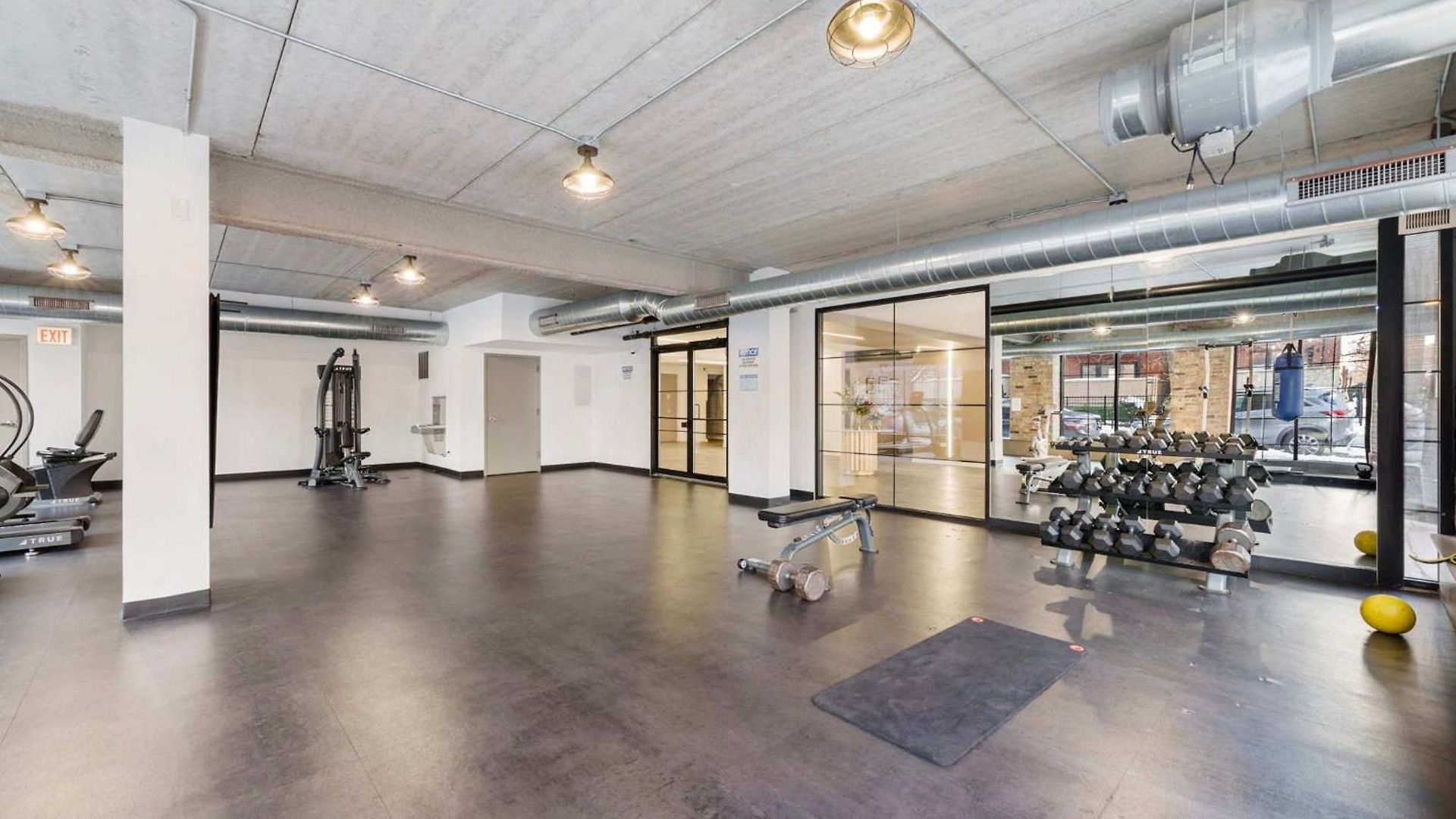 Modern 3br Near Mccormick & South Loop