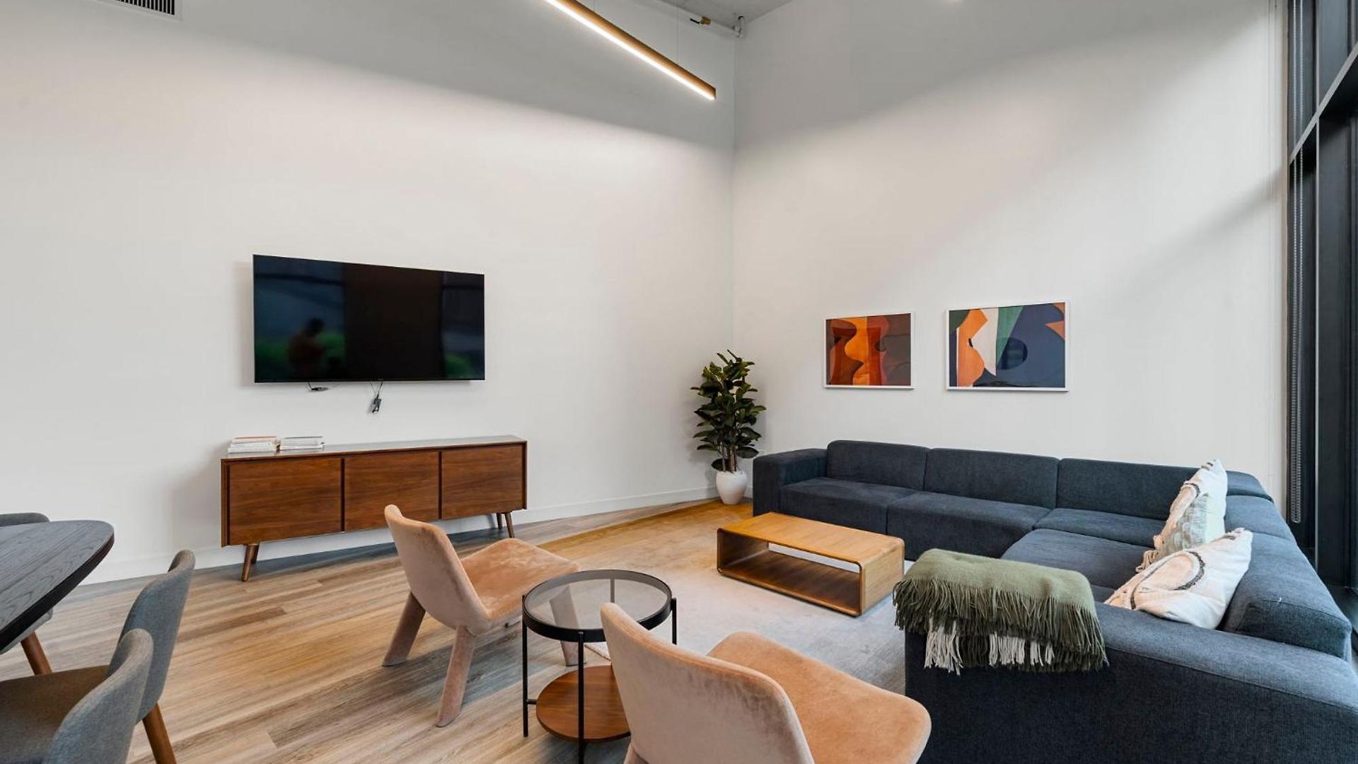 Envitae 4br Modern Sleek * Chicago