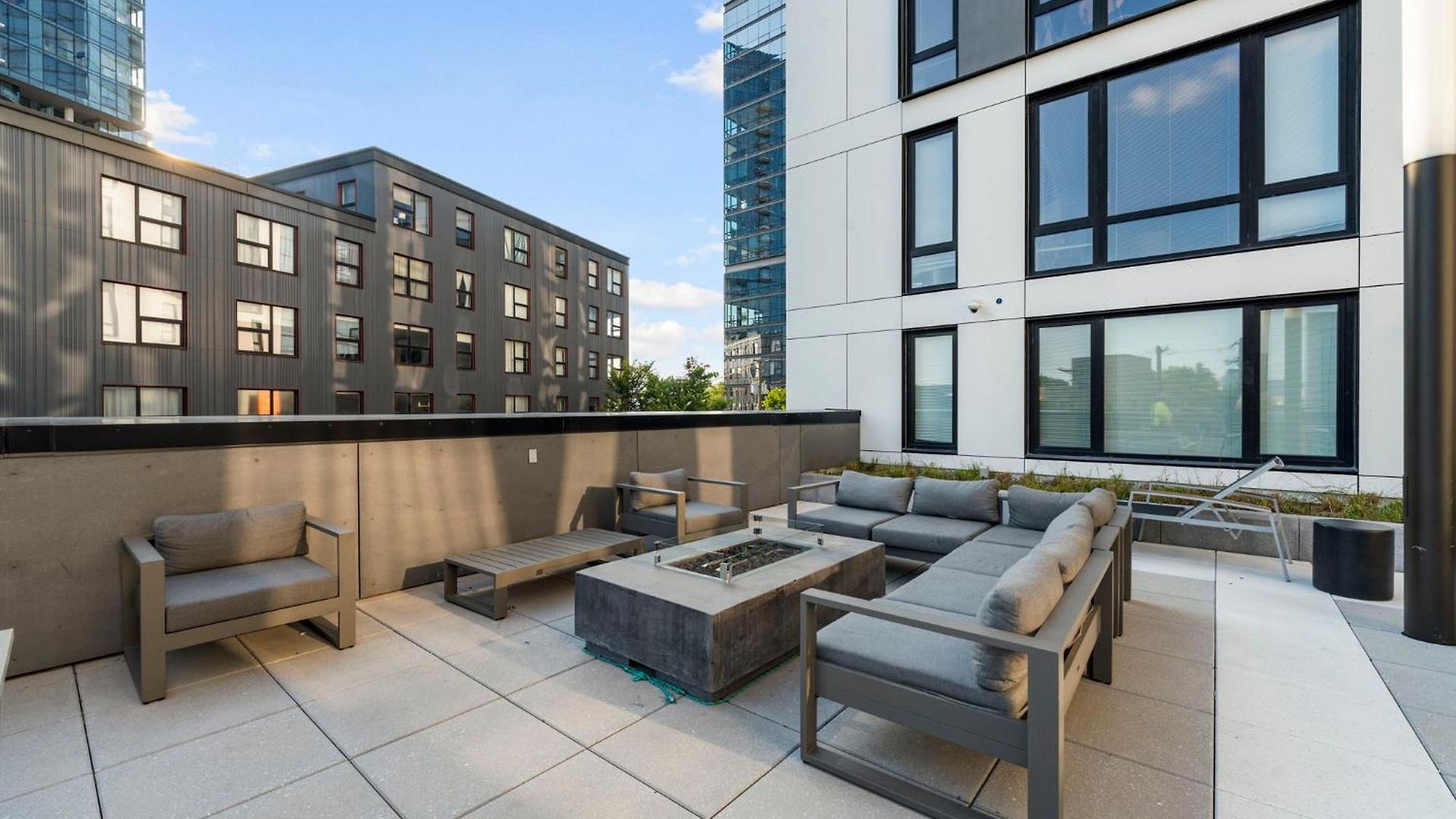 Envitae 4br Modern Sleek Holiday home Chicago