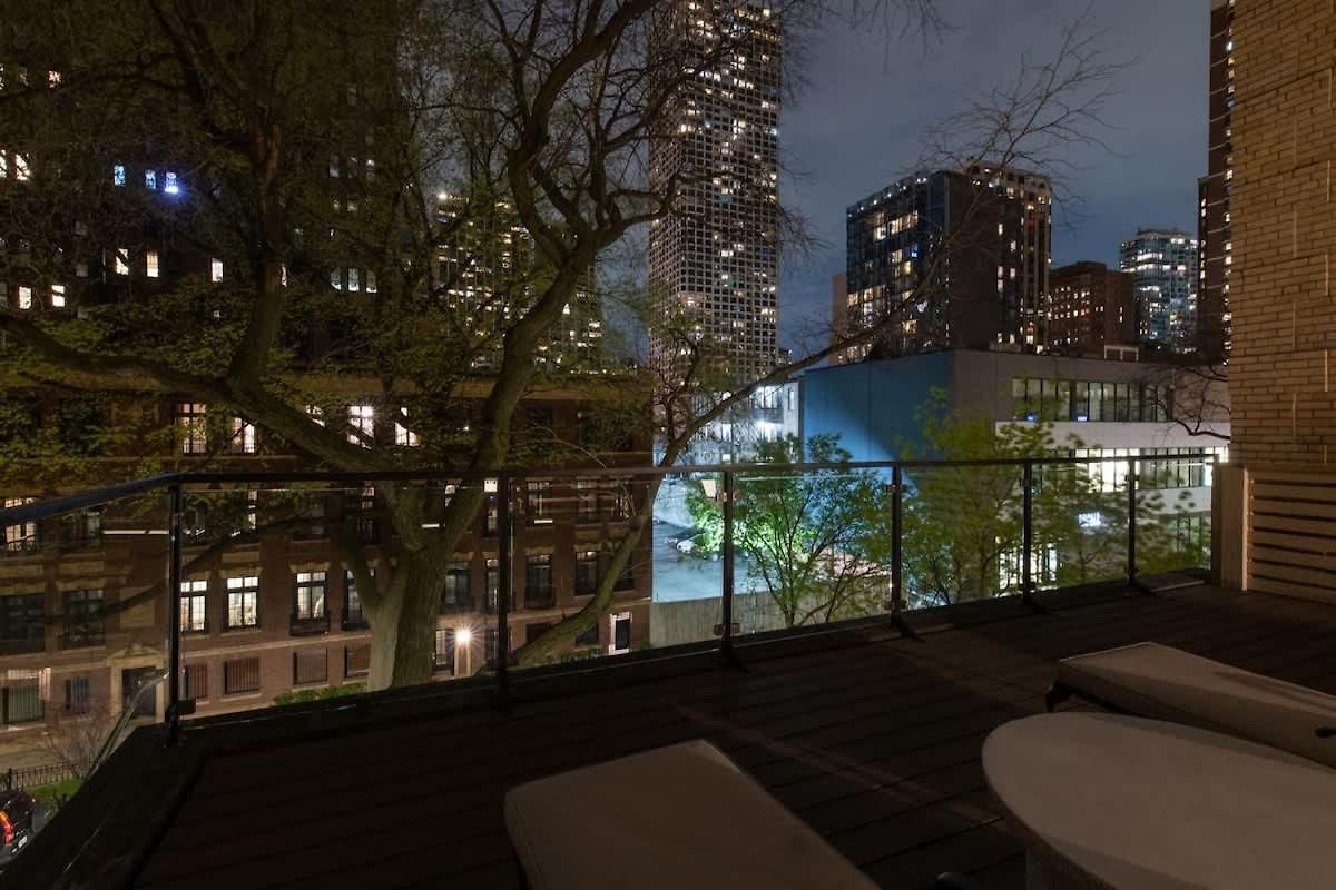 Luxury Gold Coast Penthouse With Deck & Views Holiday home *