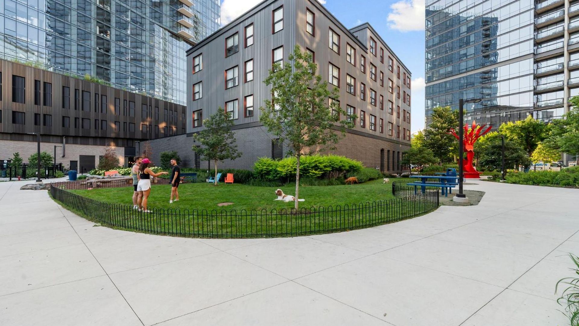Envitae 4br Modern Sleek Chicago