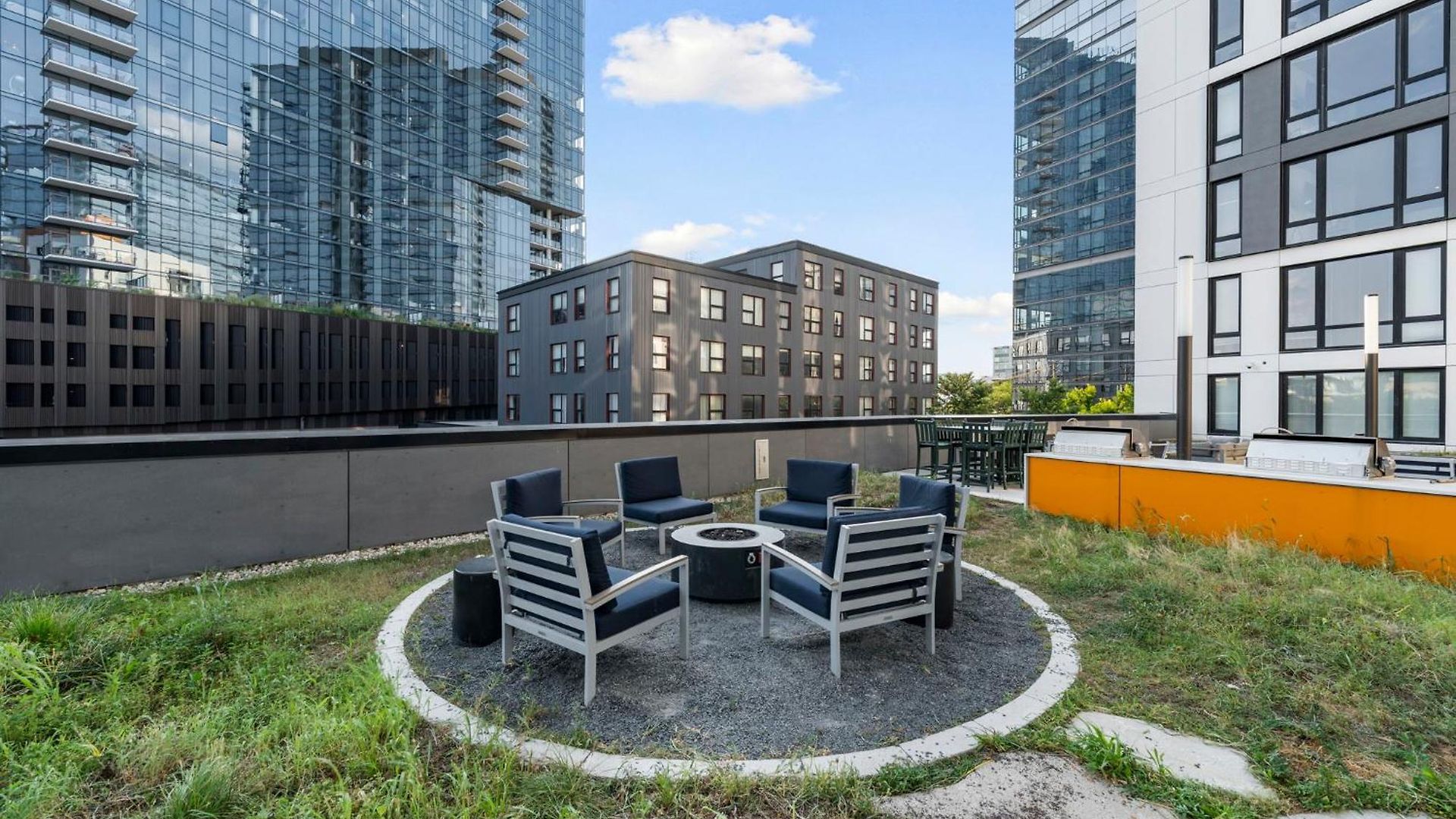 Envitae 4br Modern Sleek * Chicago
