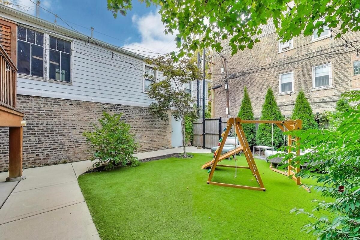 Hello Again, Chicago! Holiday home