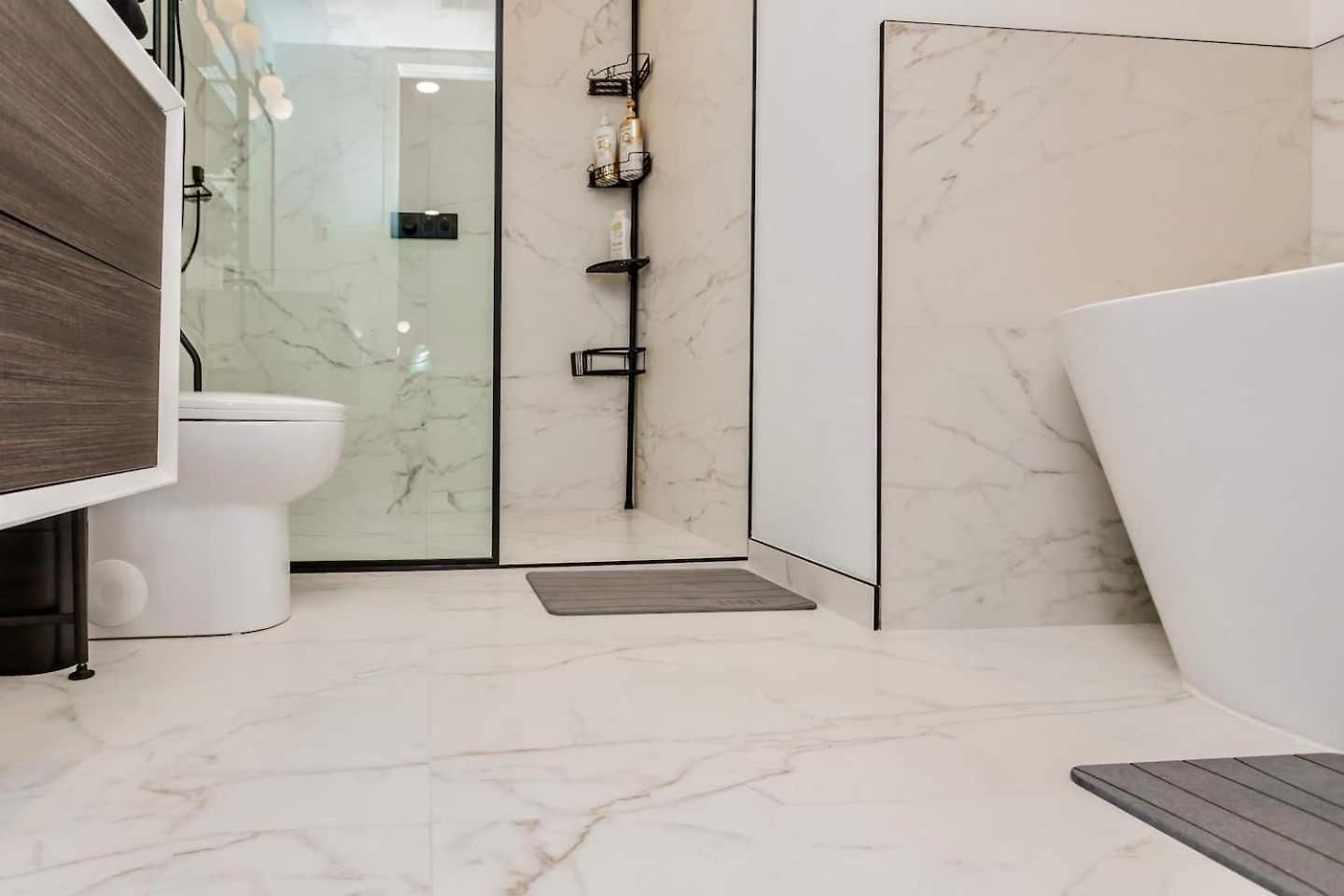 Ultra Modern Luxury - New Construction 4 Bedrooms * Chicago