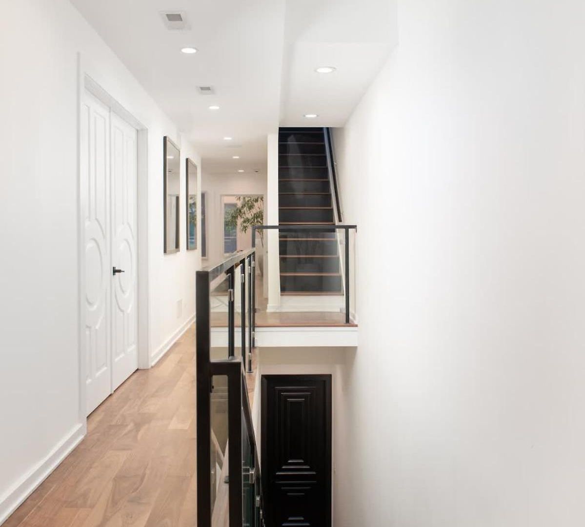 Luxury Gold Coast Penthouse With Deck & Views Holiday home Chicago