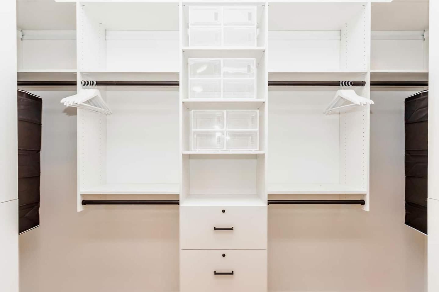 Ultra Modern Luxury - New Construction 4 Bedrooms Holiday home Chicago