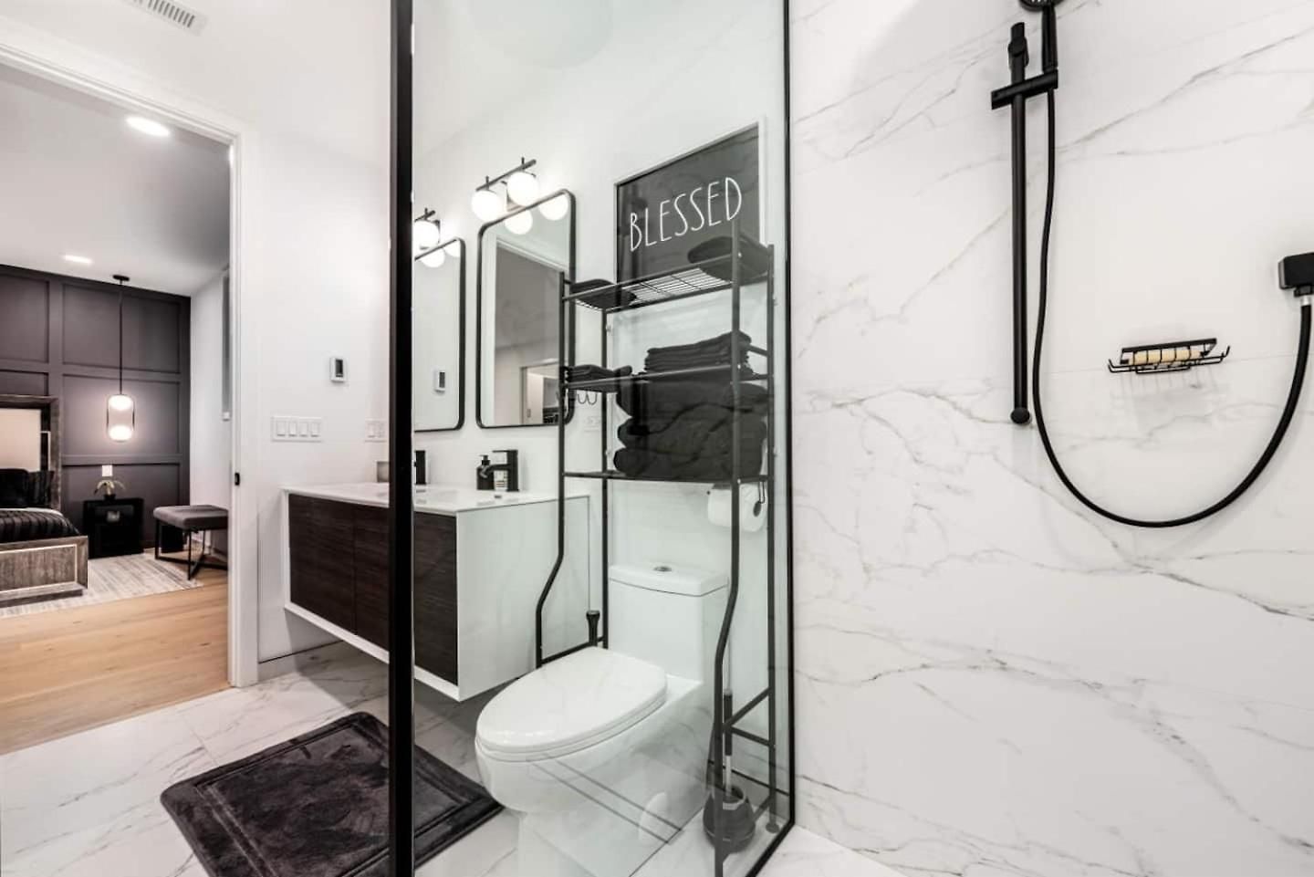 Ultra Modern Luxury - New Construction 4 Bedrooms Chicago