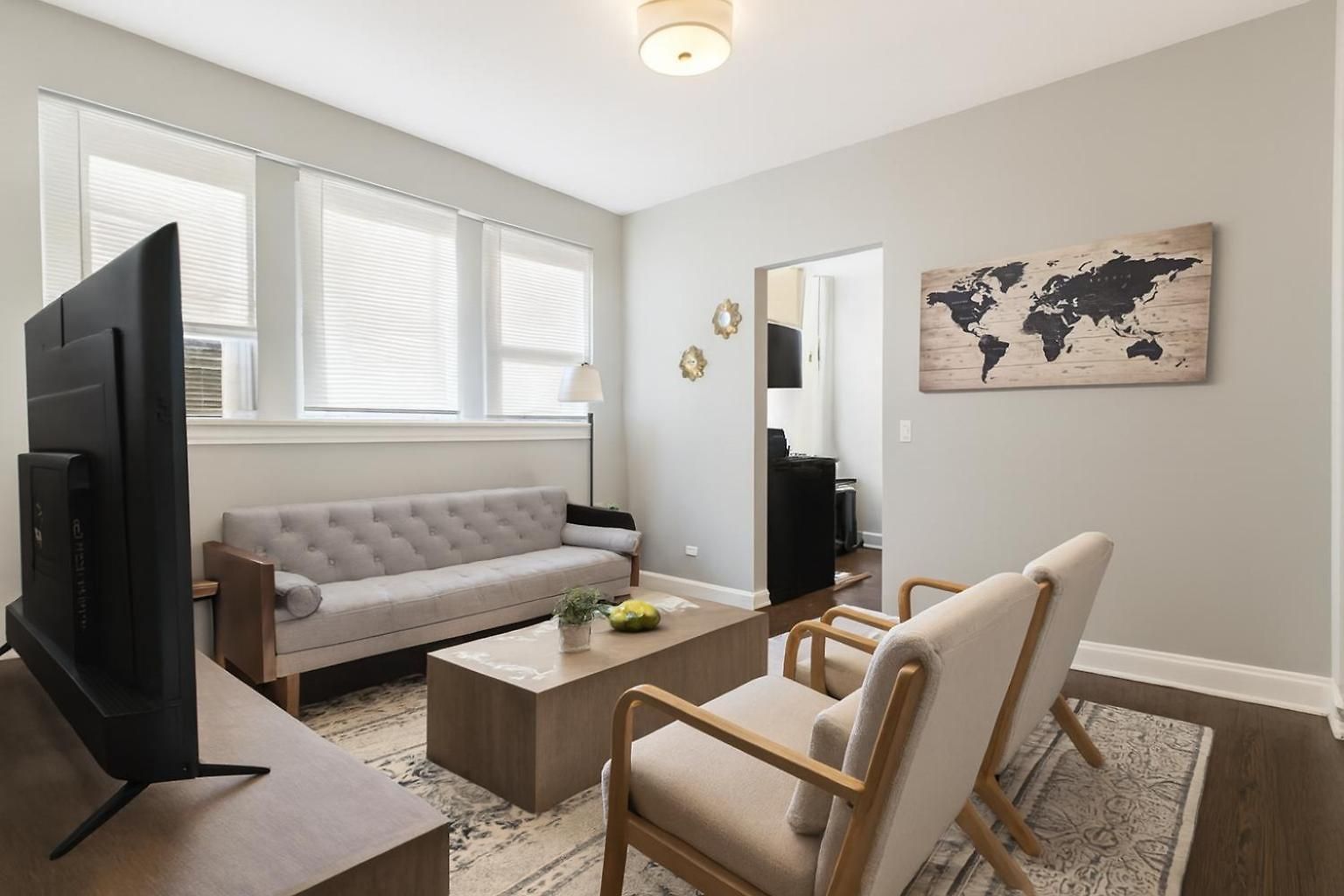 Charming 2br Near Cafes, Park & Cta * Chicago