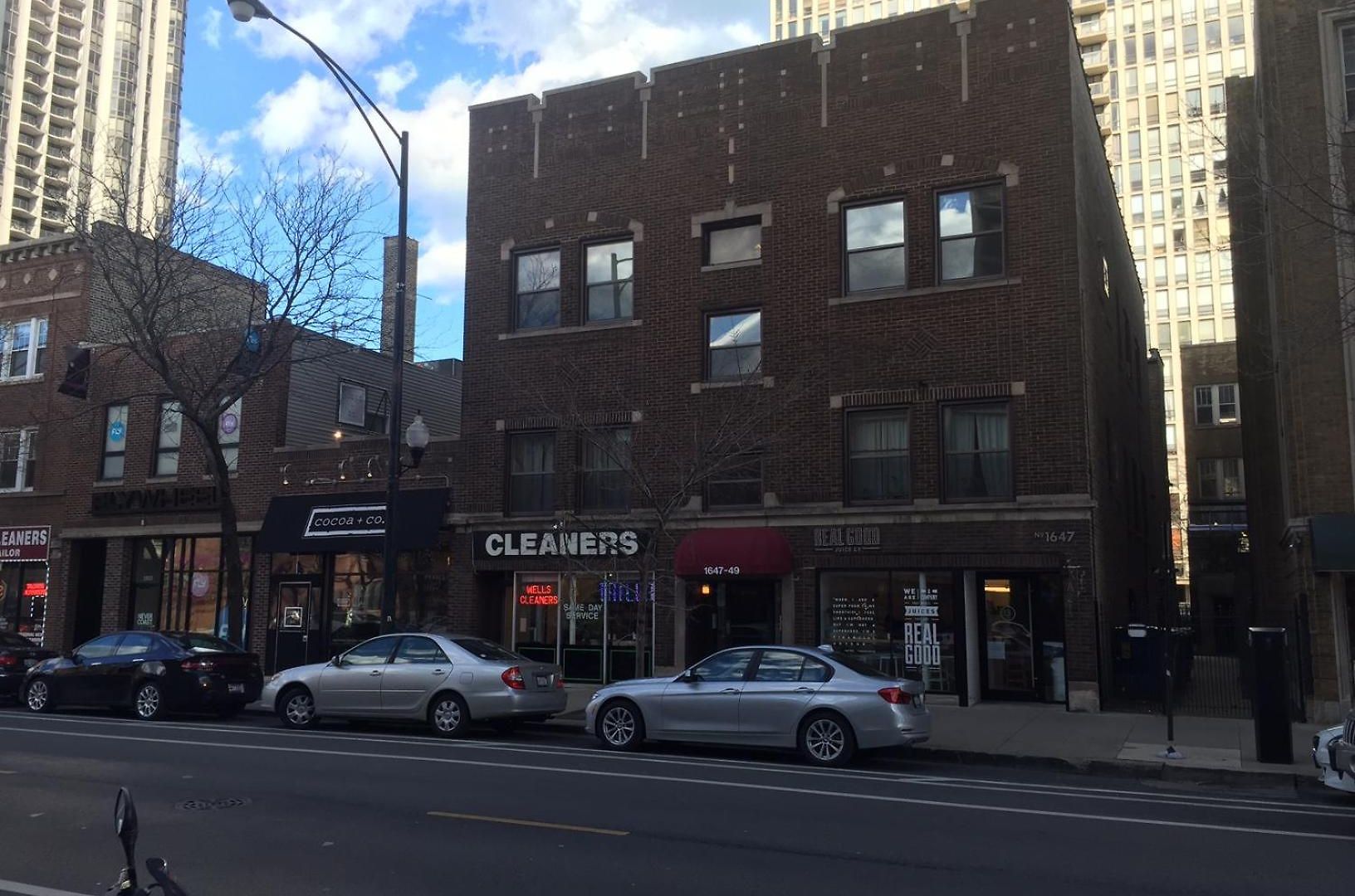 Updated 1 Bedroom In The Location! Apartment