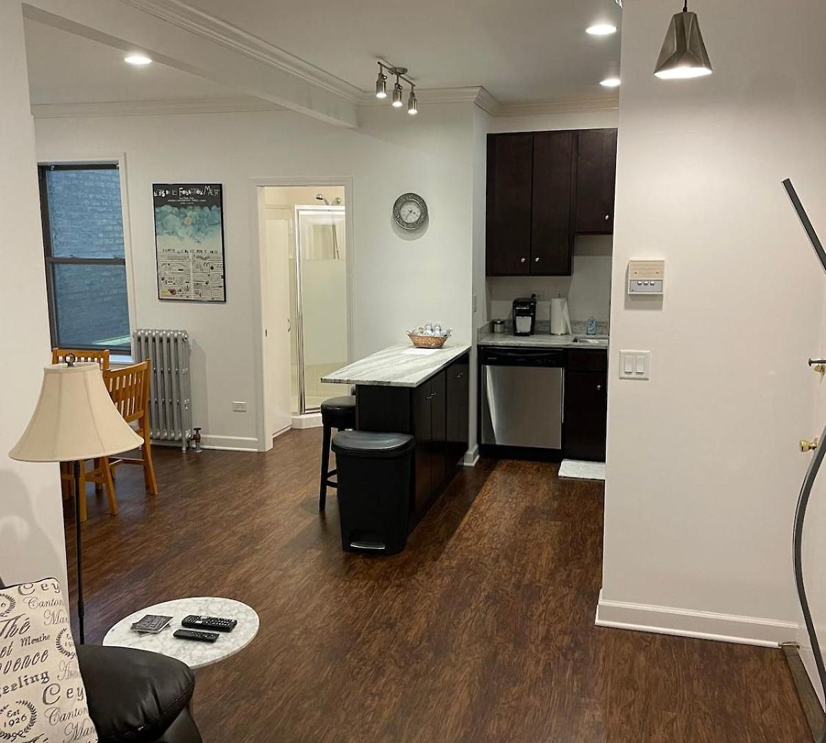 Updated 1 Bedroom In The Location! Apartment