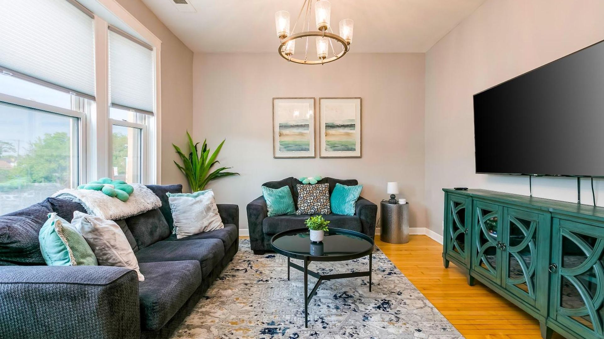 Logan Sq 4br - Free Parking - Near Nightlife & Dt Apartment Chicago
