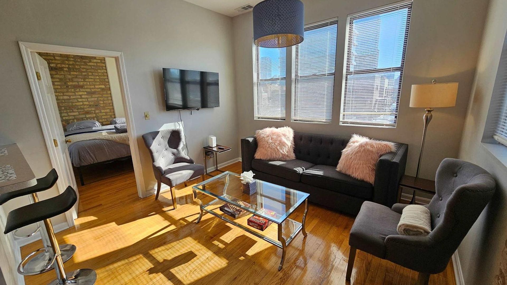 Apartment Two Bedroom West Loop Chicago