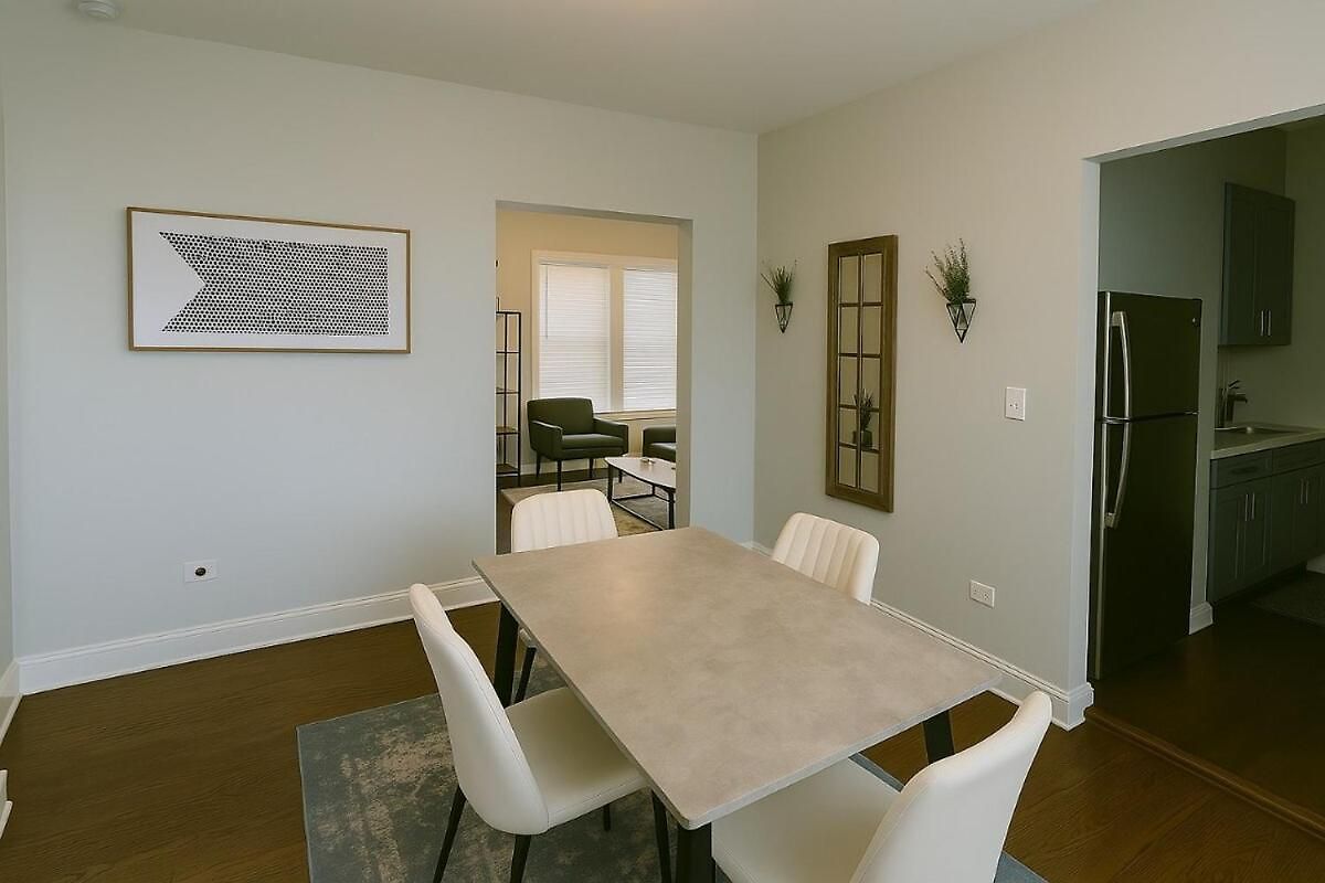 Apartment Spacious 1br With Washer Dryer Near Cta *