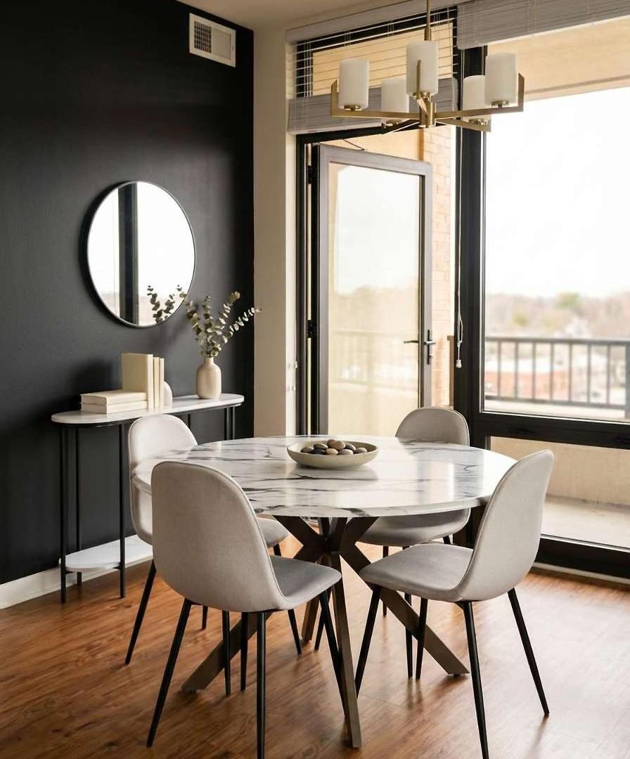 Boulevard Just 5 Minutes From Magnificent Mile And River North 06 Chicago
