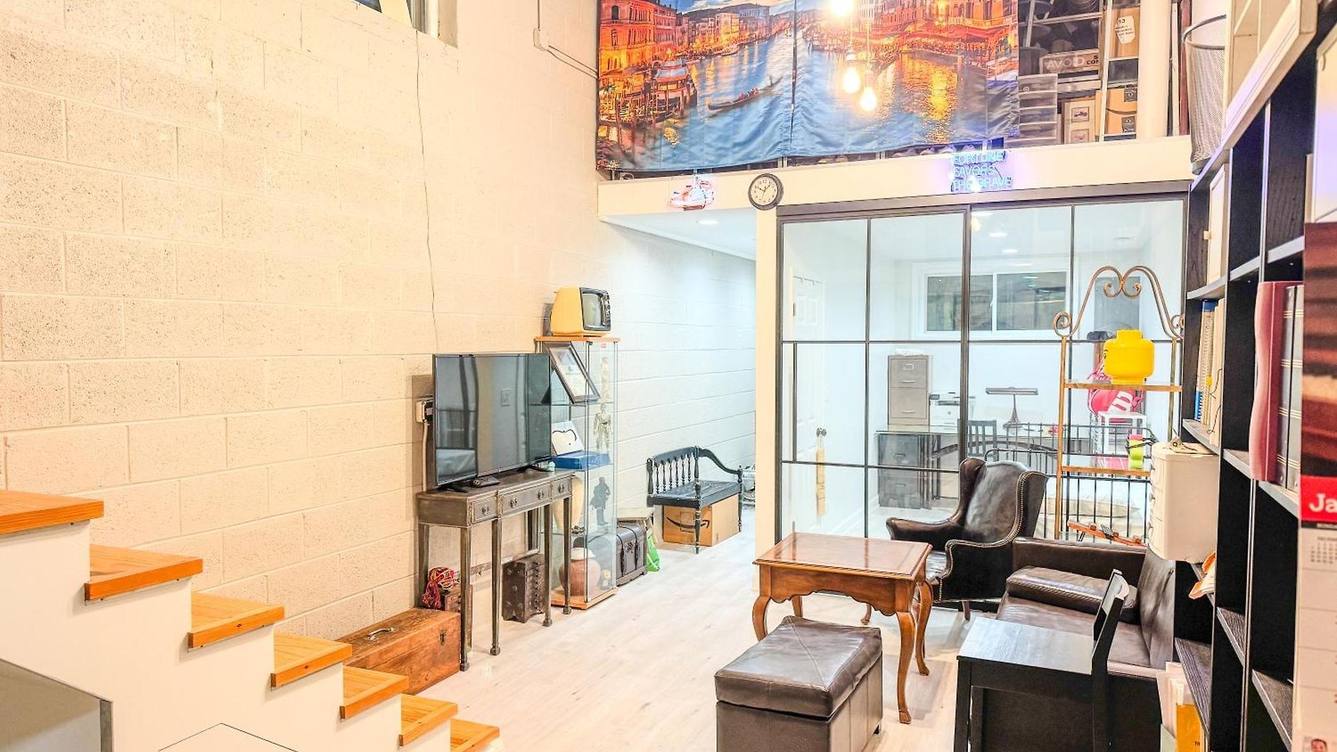 Comfort West Urban Loft House Apartment