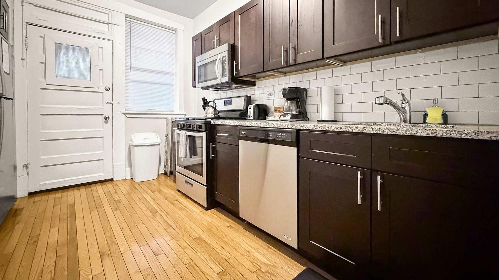 3br Spacious In - Newgard Rep * Chicago