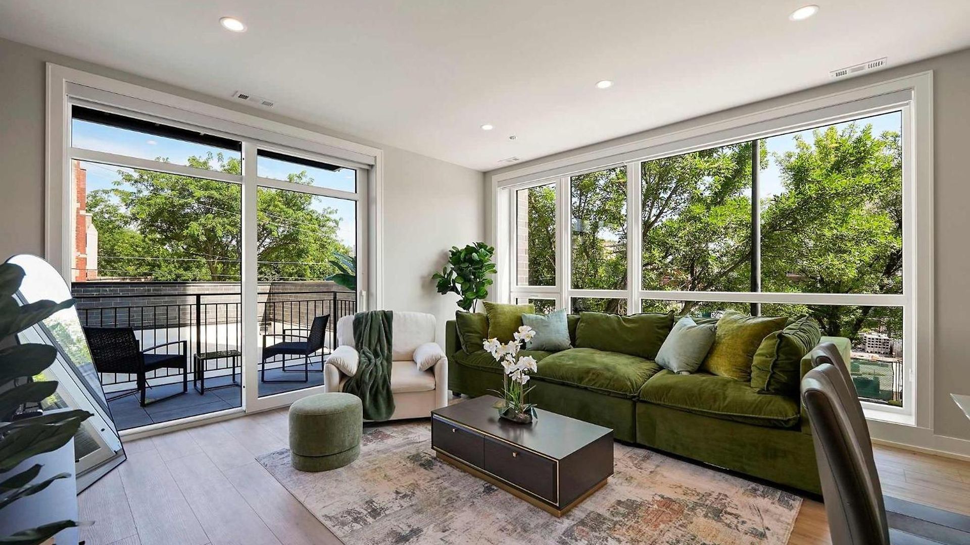 Welcoming Month Long 2bd 2ba With Parking * Chicago