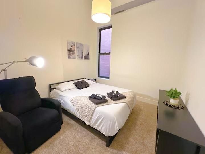 Smoke Ok 2br Retreat Near Mccormick Apartment *