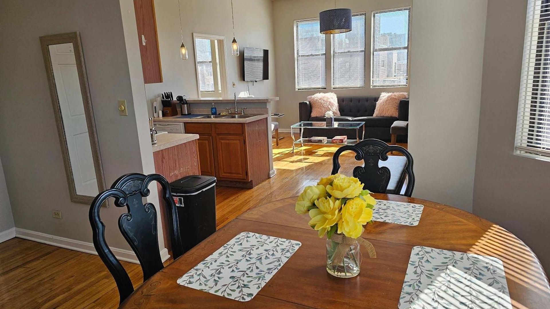 Two Bedroom West Loop Chicago