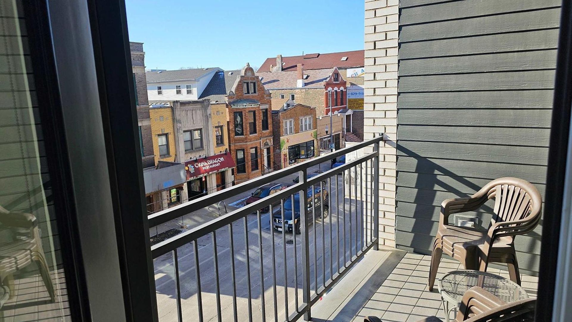 Updated 3 Bedroom Downtown Pilsen Apartment