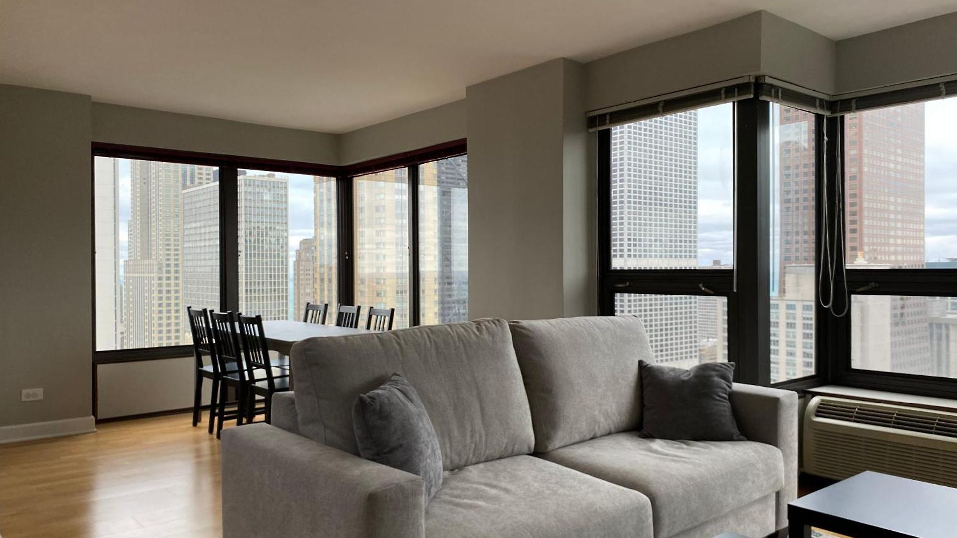 River North Magnificent Mile Condo, And Views, 43rd Floor Corner, Parking Included! Chicago