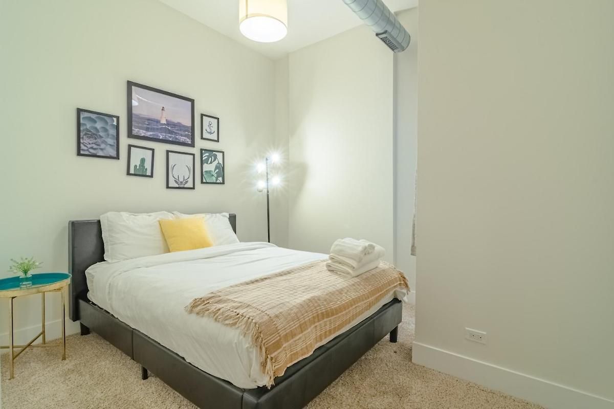 Spacious 3br Smoke Ok Near Mccormick Place Chicago