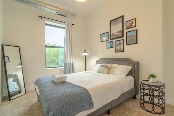 Stylish Friendly 3br Near Mccormick