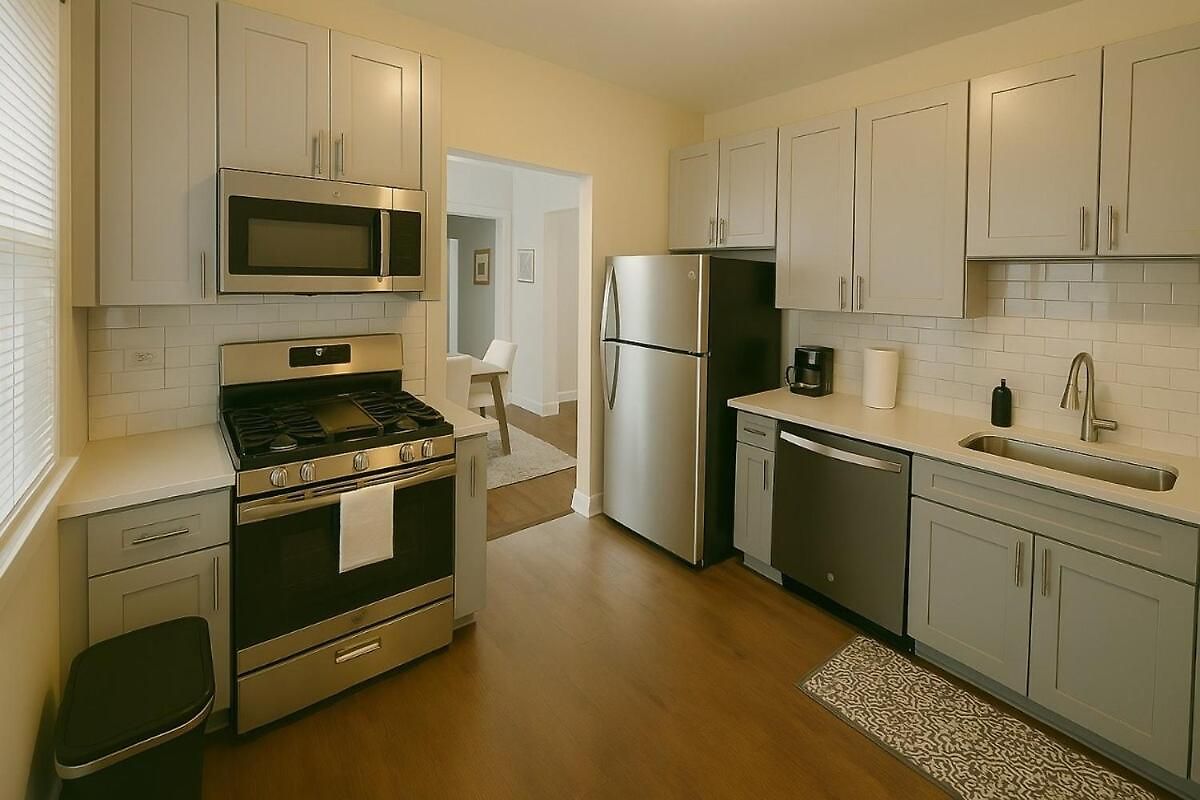 Spacious 1br With Washer Dryer Near Cta *