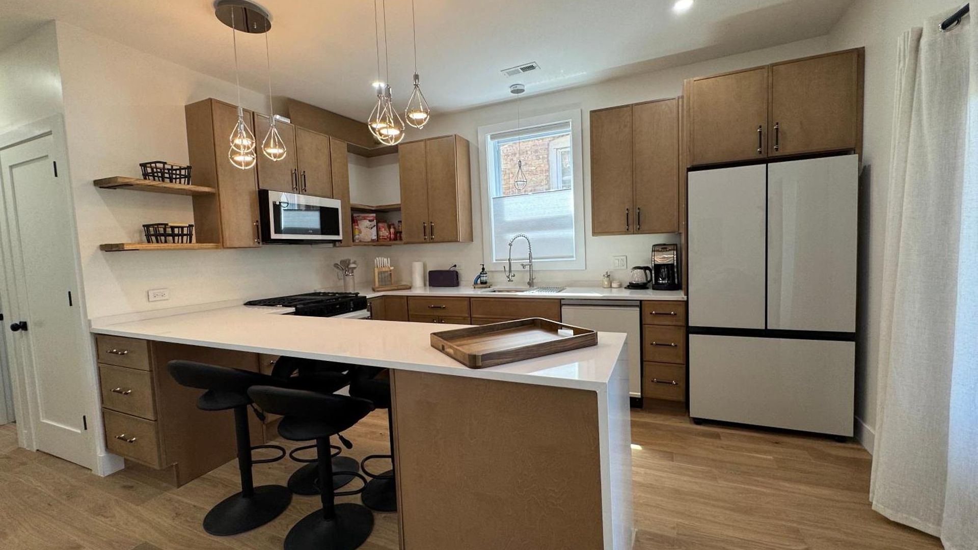 Sleek Avondale Bath 2 Bed King And Queen And Garage