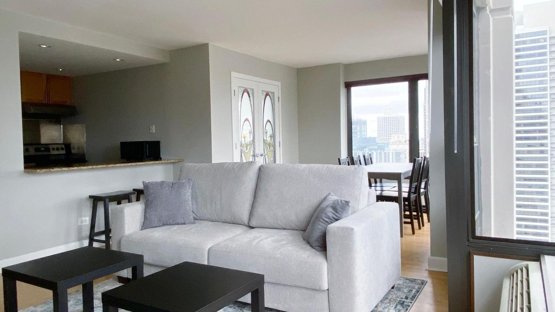 River North Magnificent Mile Condo, And Views, 43rd Floor Corner, Parking Included! * Chicago
