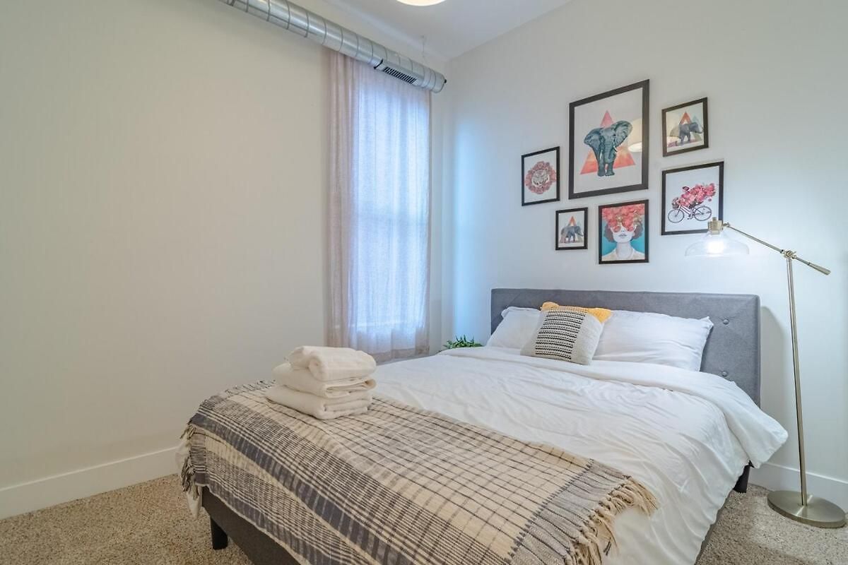 Spacious 3br Smoke Ok Near Mccormick Place *