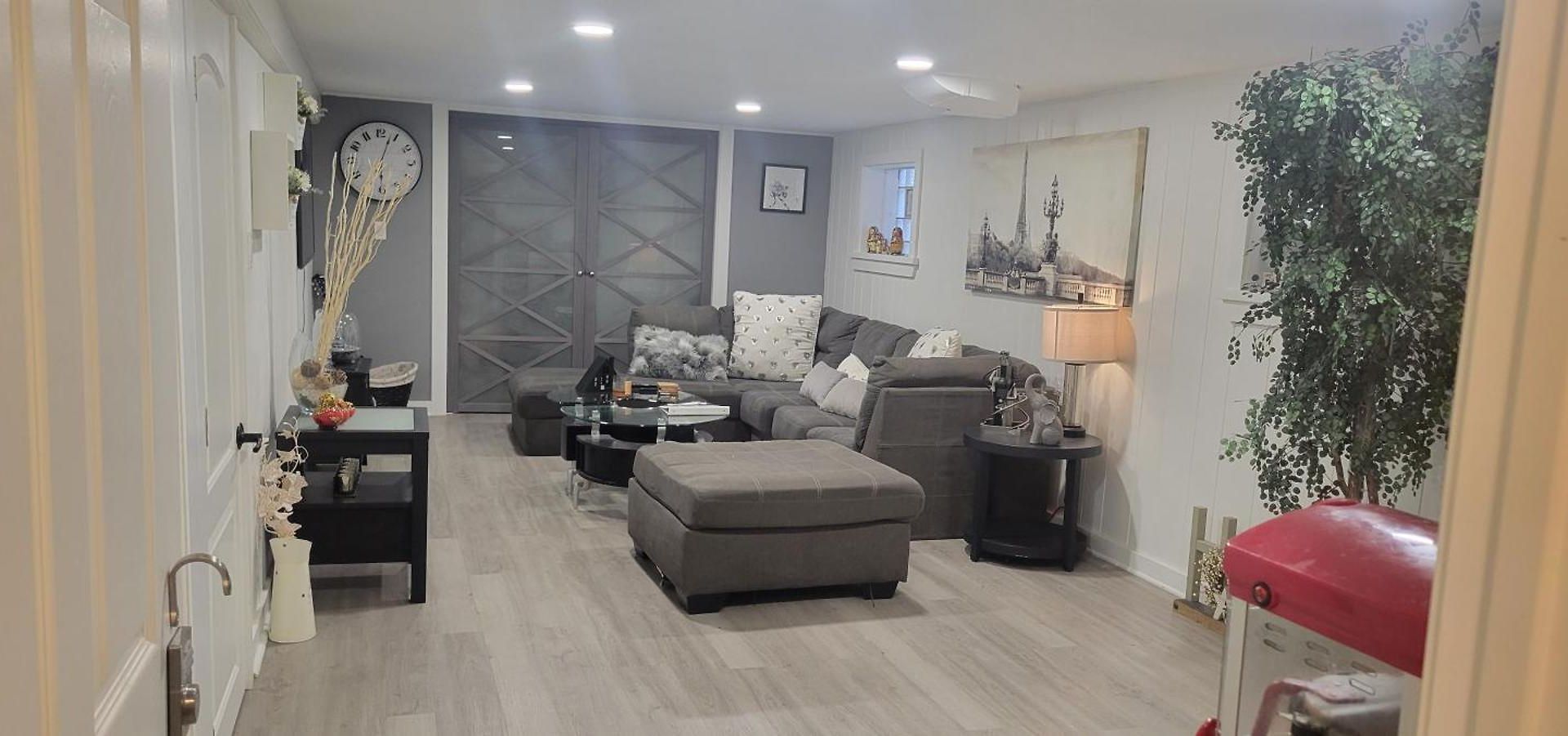Apartment Beautiful Basement