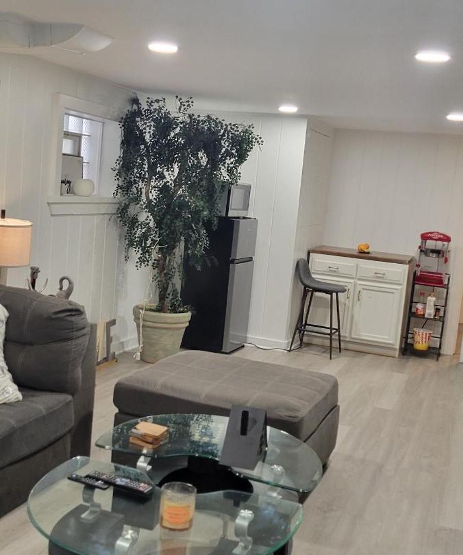 Beautiful Basement Apartment Chicago