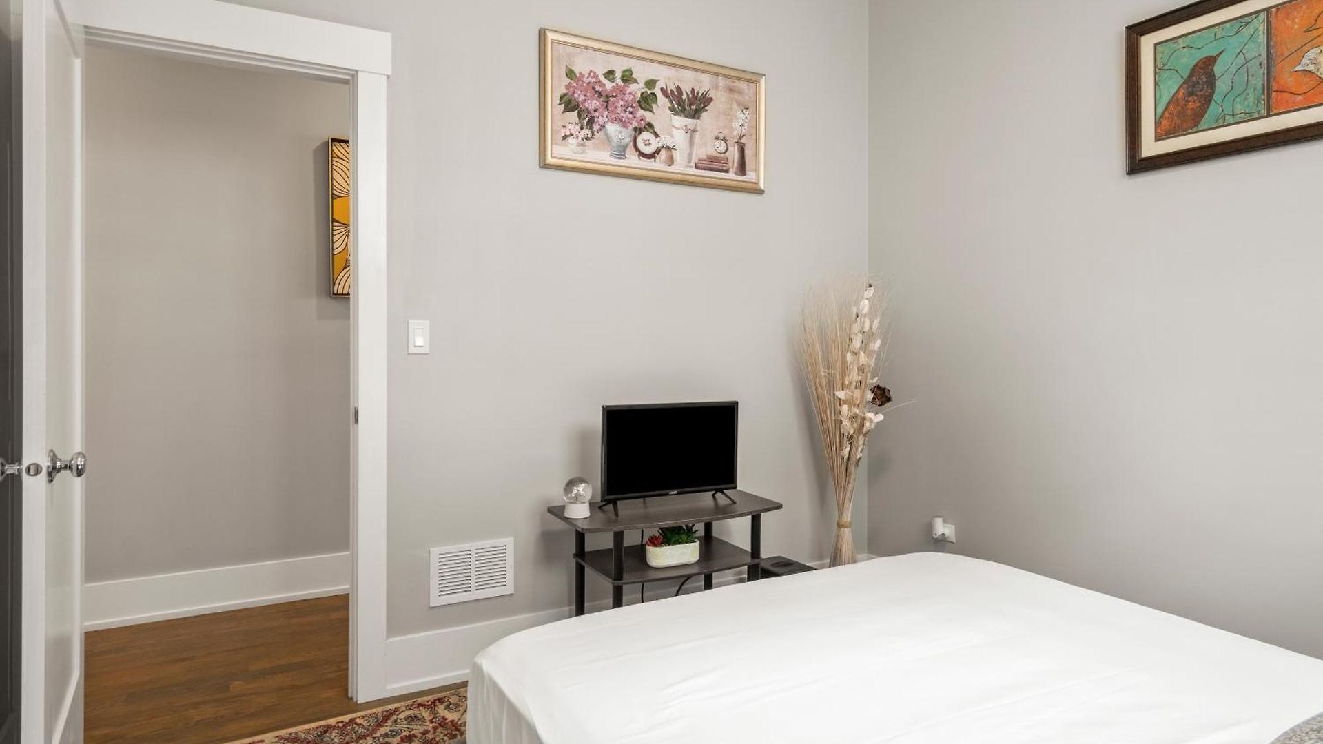 Apartment Season Edifice *