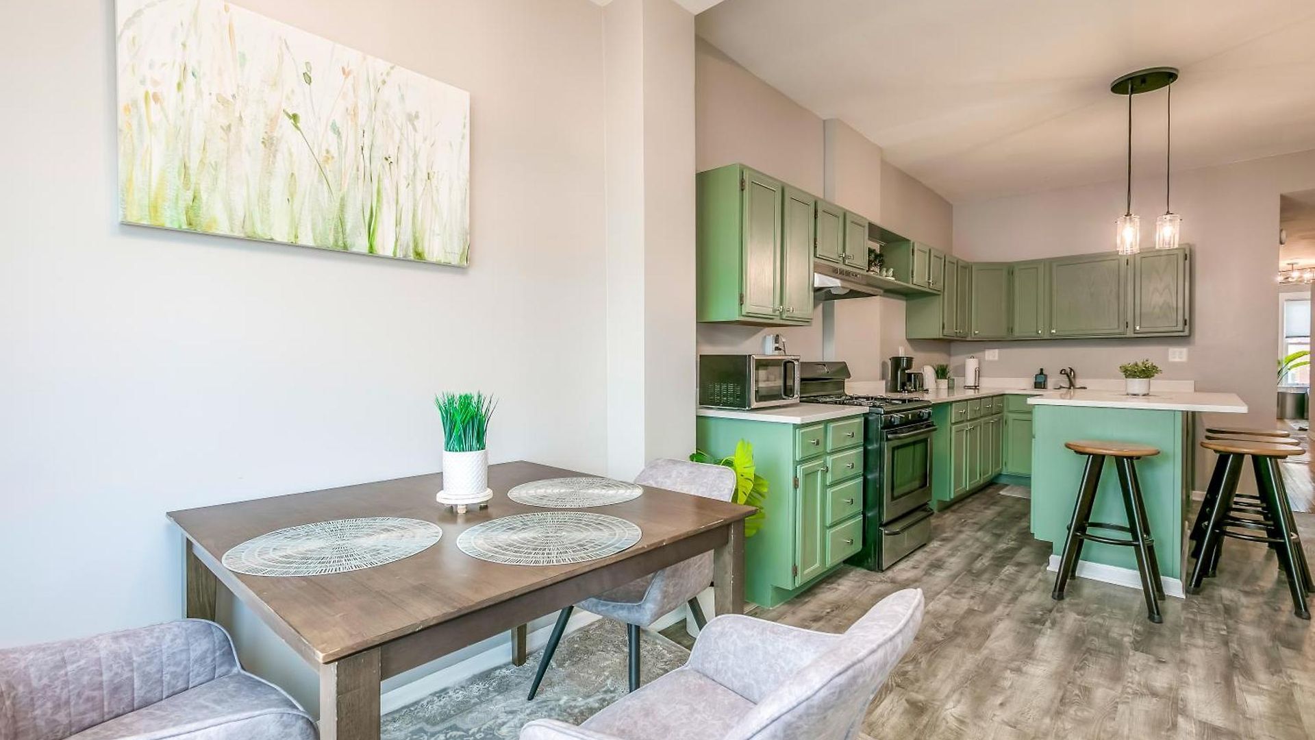 Logan Sq 4br - Free Parking - Near Nightlife & Dt * Chicago
