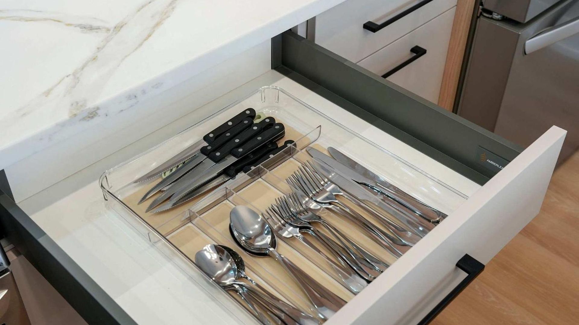Apartment Modern By Med District With Parking & Laundry